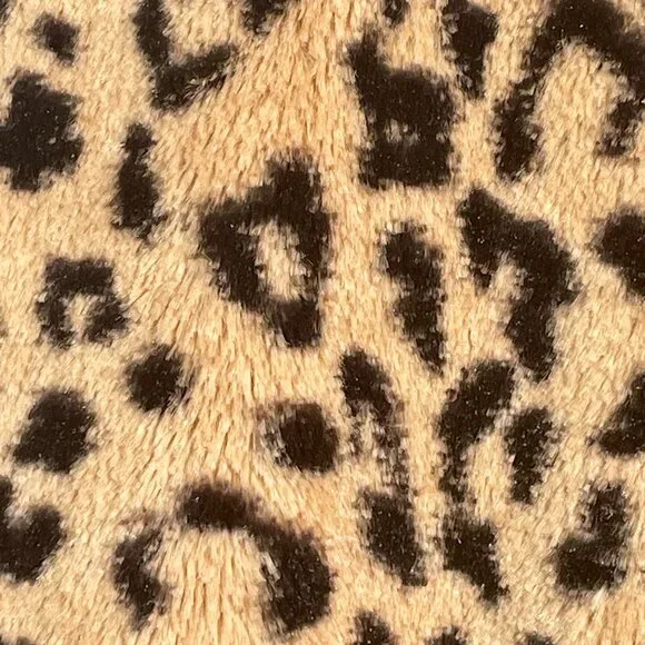 CAbi Vintage 179 Lola Cropped Faux Fur Leopard Print Indie Sleaze Jacket Size M - Picture 10 of 11